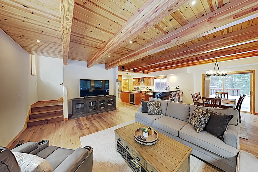 Updated Lodge-Style Home w/ Prime Donner Location! home