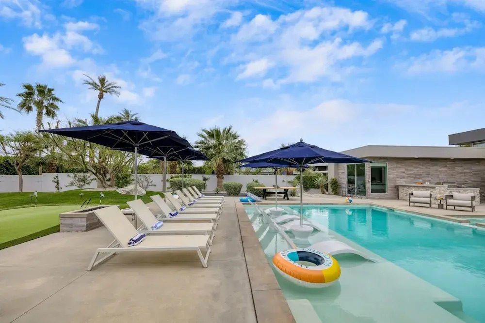 Polo Villa 10 by Avantstay Backyard Oasis w Putting Green 260320 6 Bedrooms