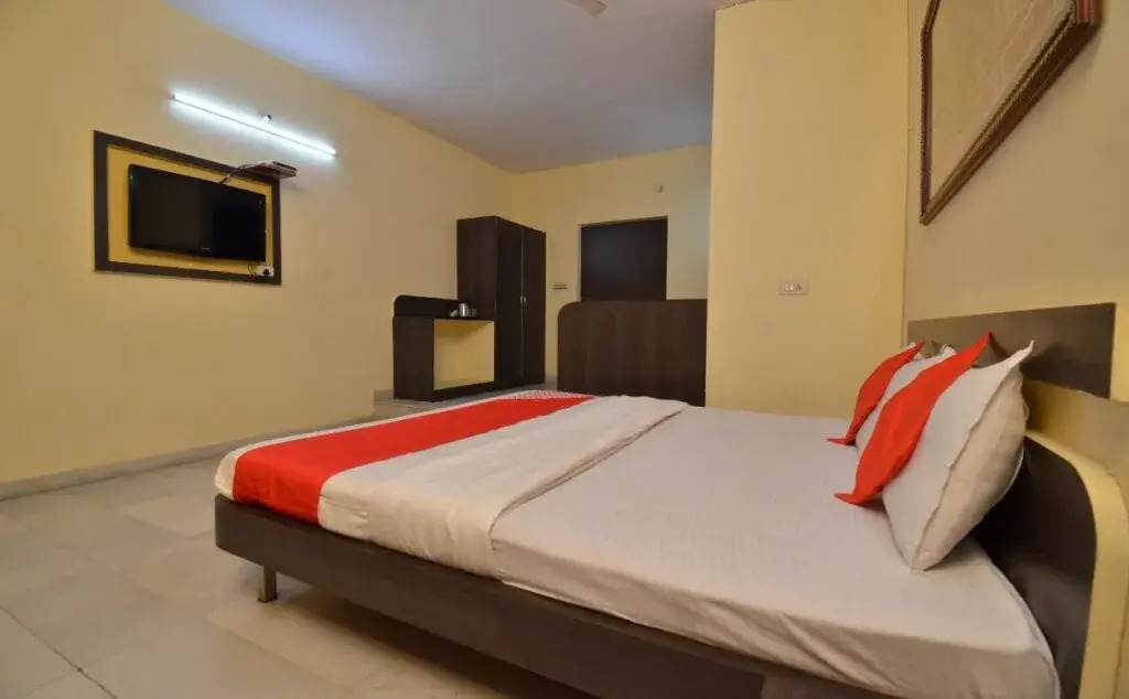 Oyo 24408 Nirmala Guest House
