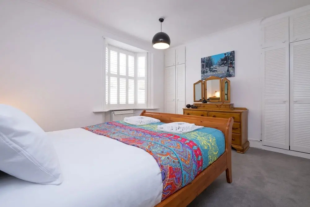 Host Stay Over Arches