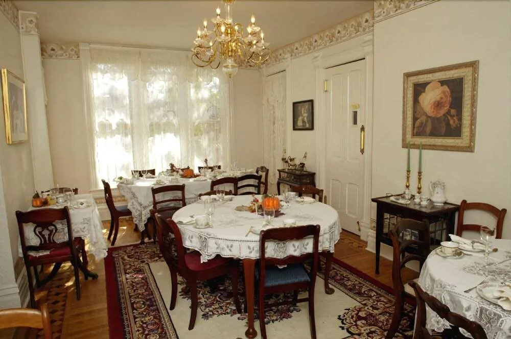 Thompson House Inn & Tea Room