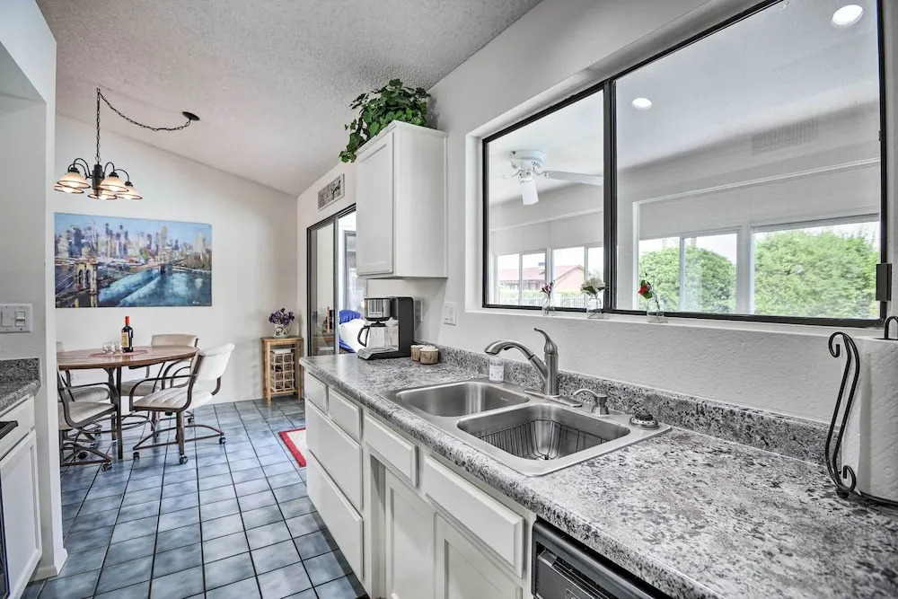 1 Mi to Golf! Family-friendly Sun City West Home