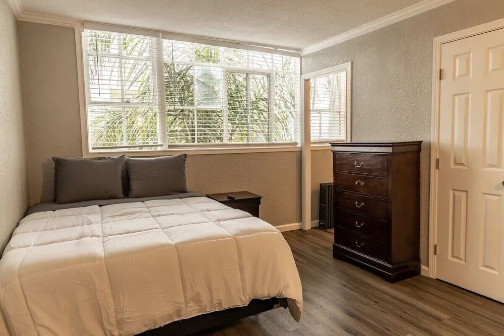 Comfy Studio in West Oakland