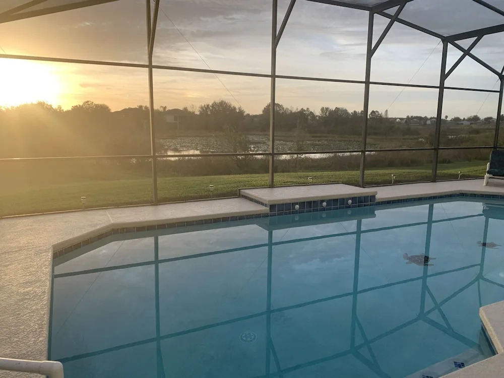Sunny, Family-Friendly Villa with Large Pool in Gated Community Near Disney