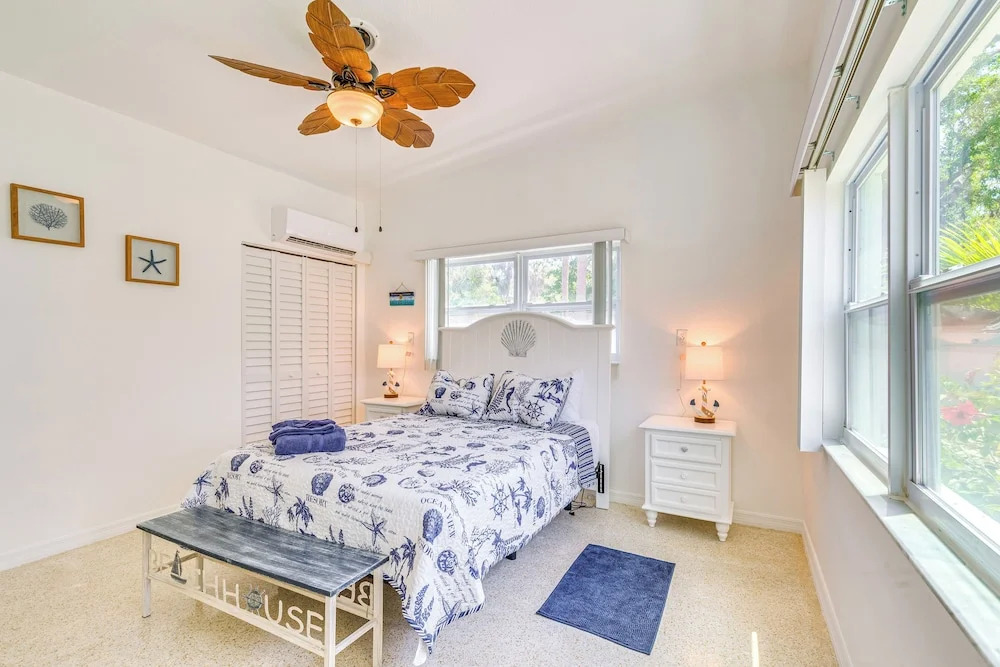 Hot Tub & Gas Grill: Port Richey Retreat