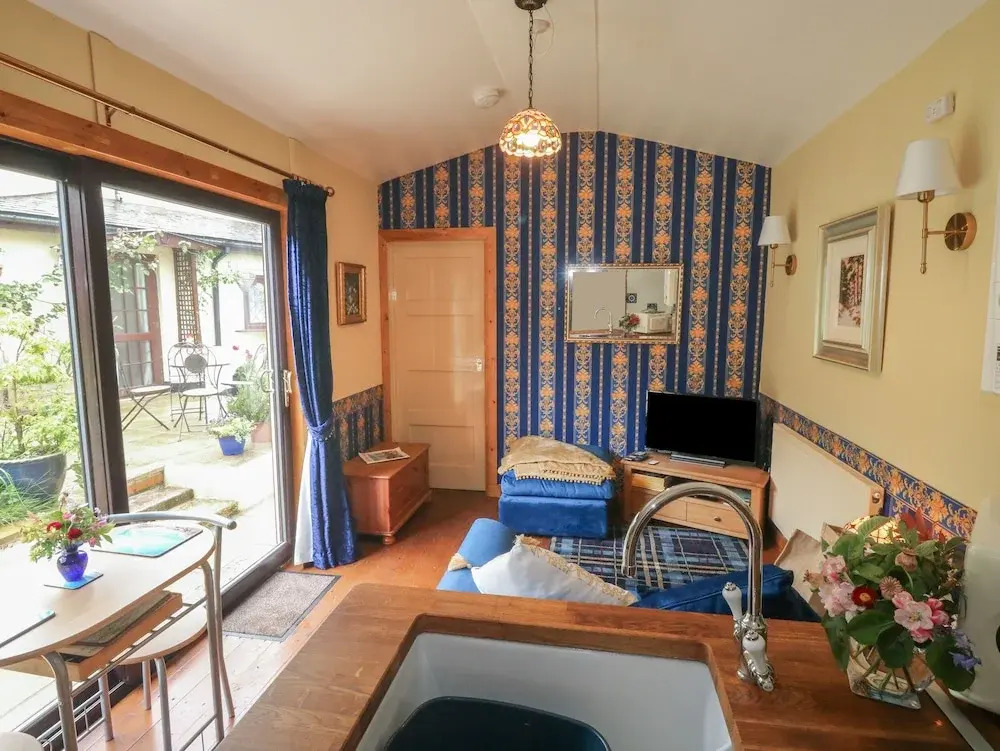 Turnpike Lodge