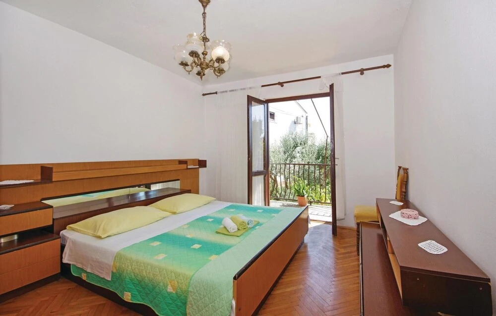 Awesome Home in Sucuraj With Wifi and 2 Bedrooms