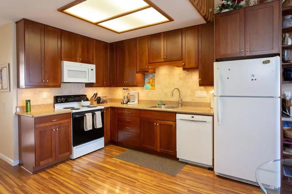 Hale Kamaole #328 - 2 Br Condo