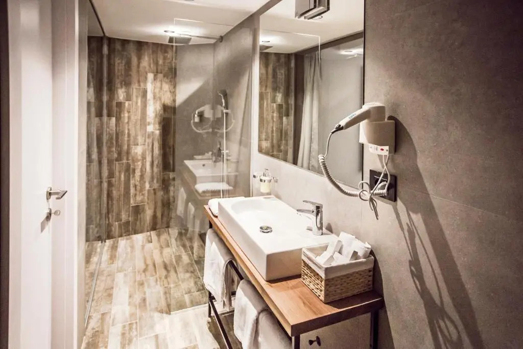 Nomad Luxury Suites