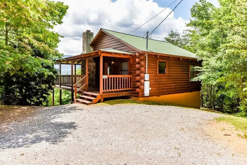 Pauley Robin Cabin