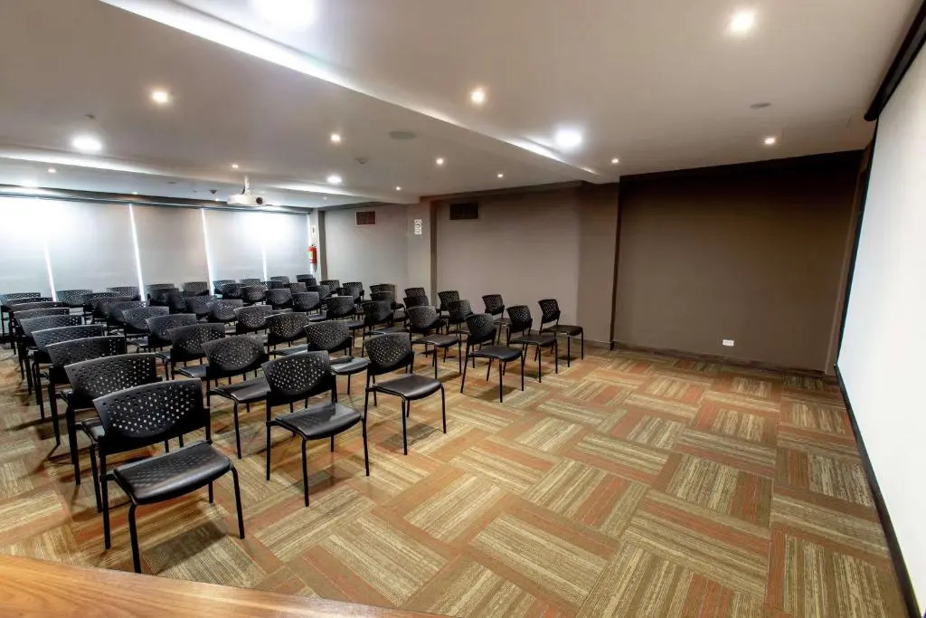 Hampton San Isidro para Lima Tours