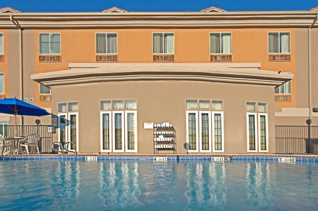 Holiday Inn Express & Suites Tucson by IHG