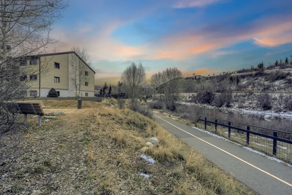 E309 W Beaver Creek Blvd 2 Bedroom Condo
