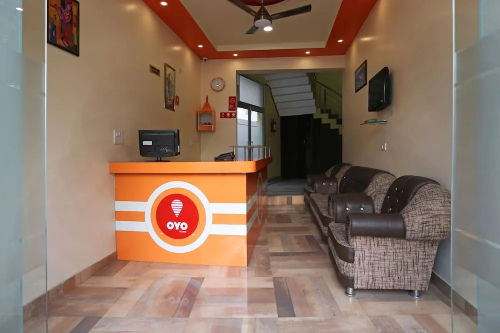 OYO 4734 Hotel Sapphire