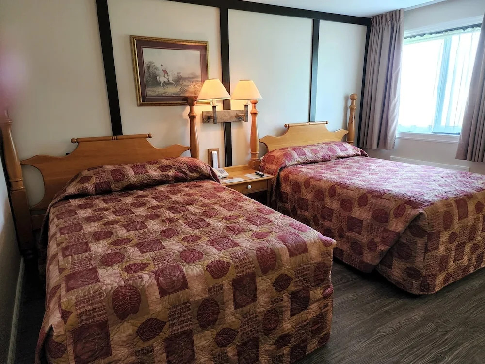 McIntosh Country Inn & Conference Centre