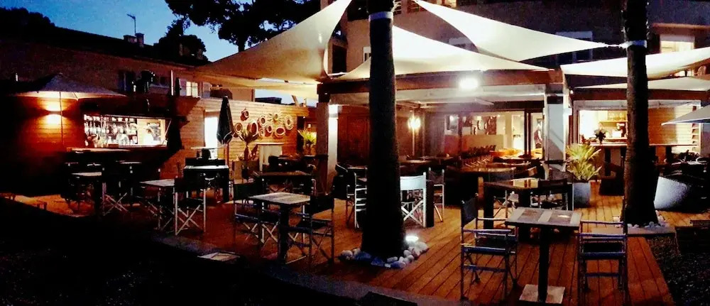 Bor Hôtel & Restaurant - Plage privée