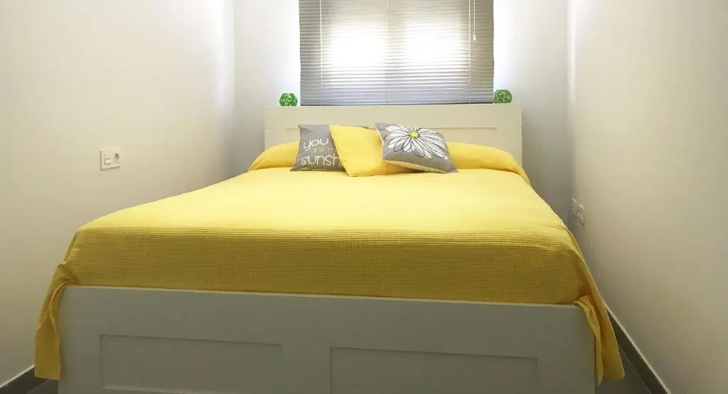 Comfortable apartment with shared pool, garage and at only 5 min walk from Los Bateles beach