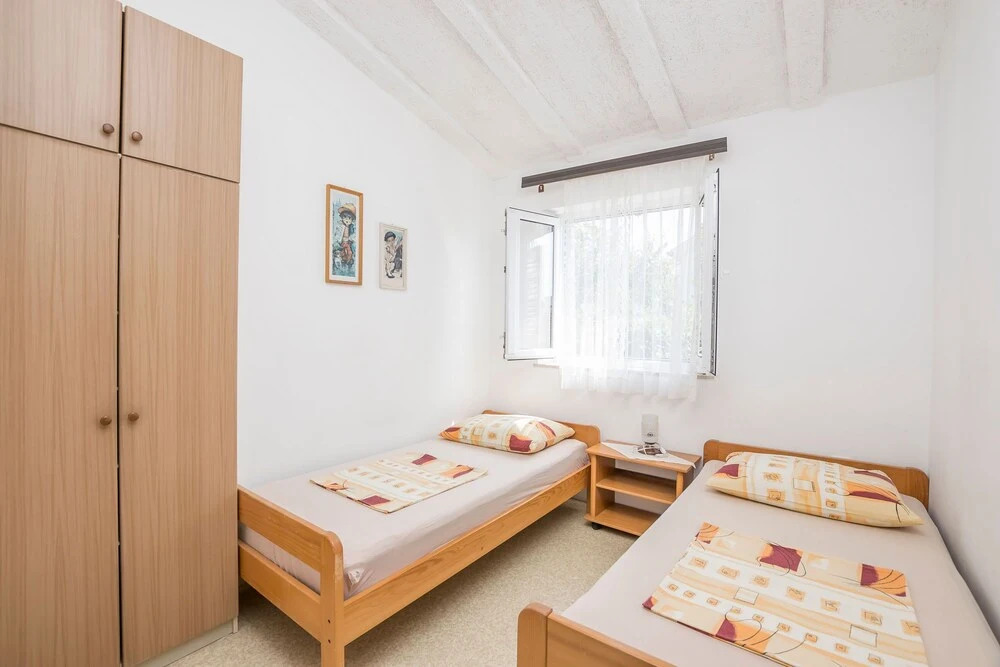 Apartments Mira