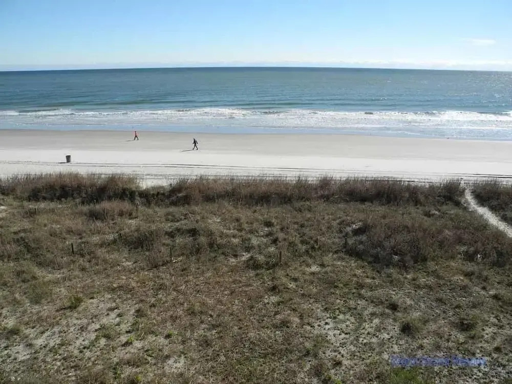 Emerald Cove Ii 4b 3 Bedroom Condo by RedAwning, North Myrtle Beach