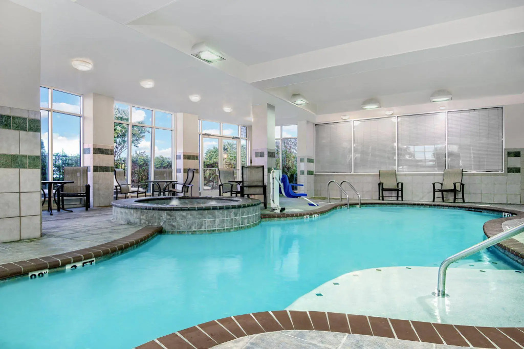 Holiday Inn & Suites College Station-Aggieland by IHG