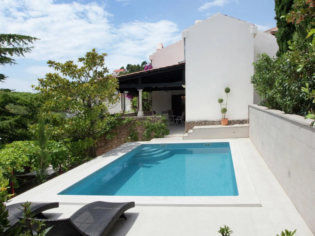 Villa Skalinada - Pool, Sea View & Private Path to Beach I Baška Voda