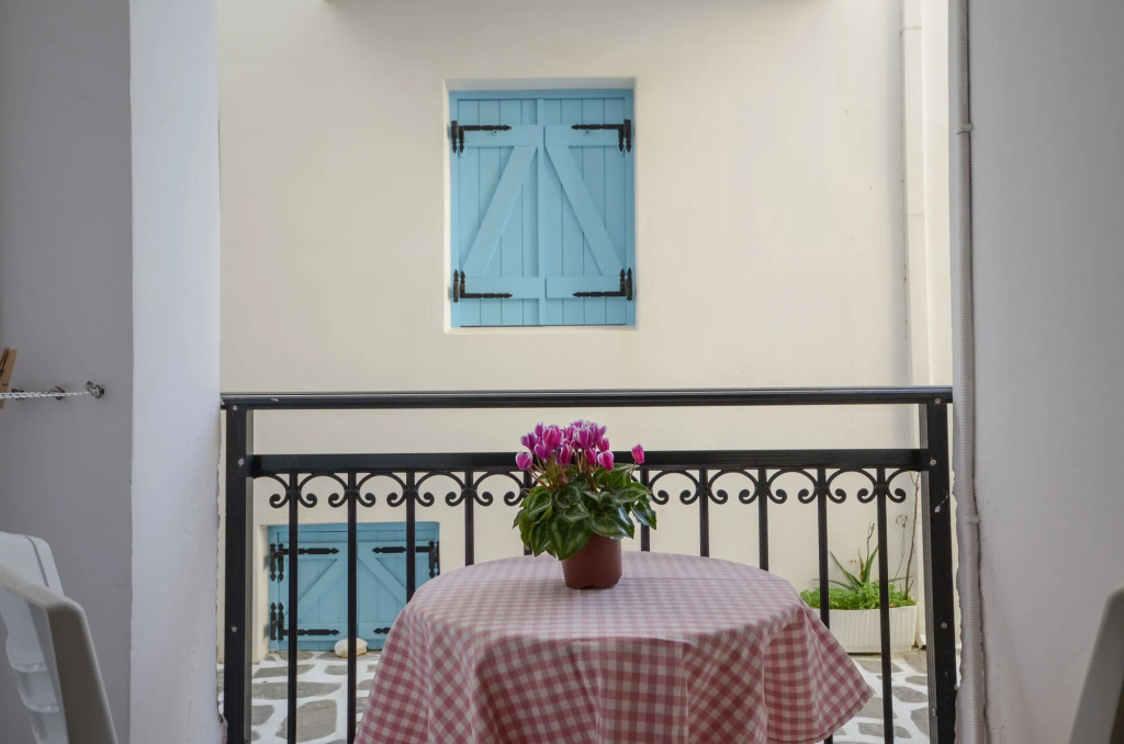 Panormos Hotel and Studios