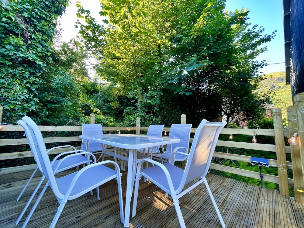 5 Bedroom Holiday Home in Dinas Mawddwy, No Deposit