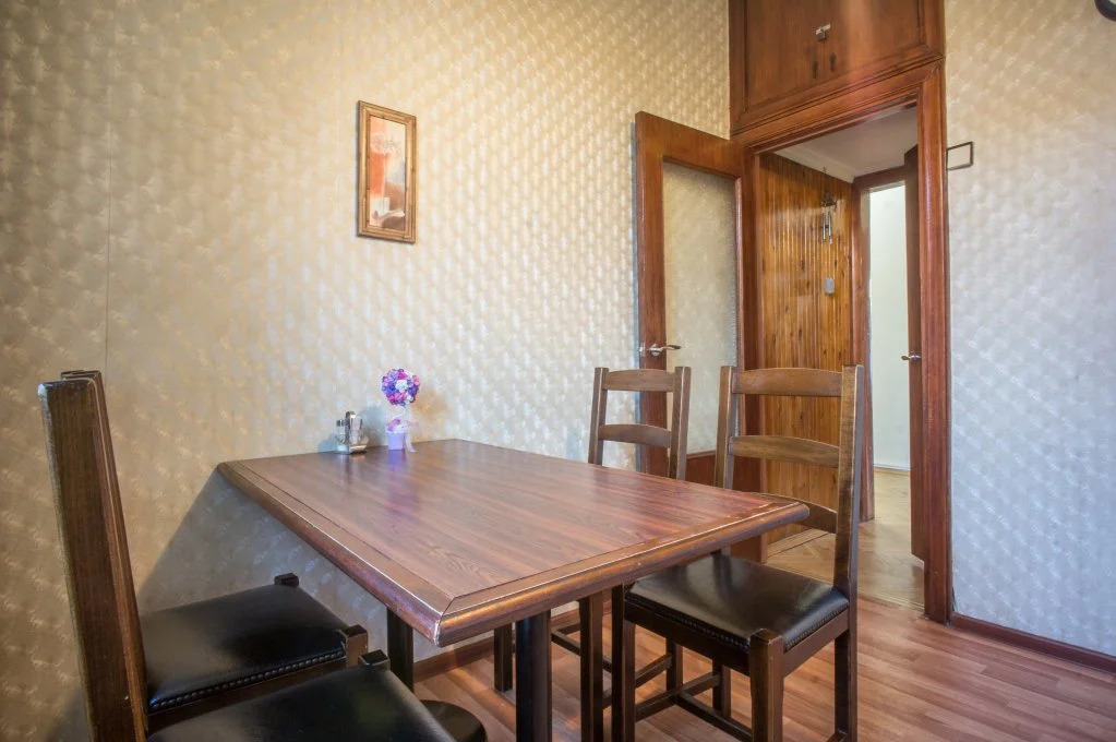 Polyarnikov 7 Apartments