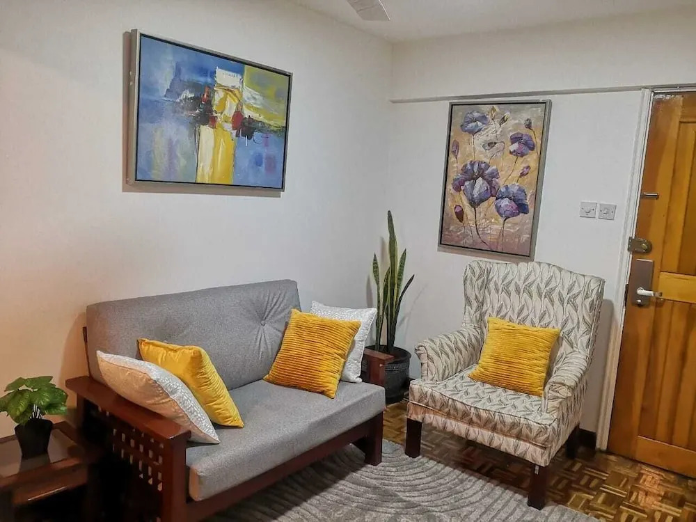Lux Suites Lantana Executive Apartments