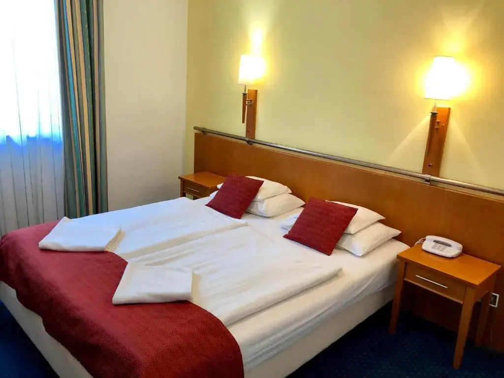 Hotel Veritas