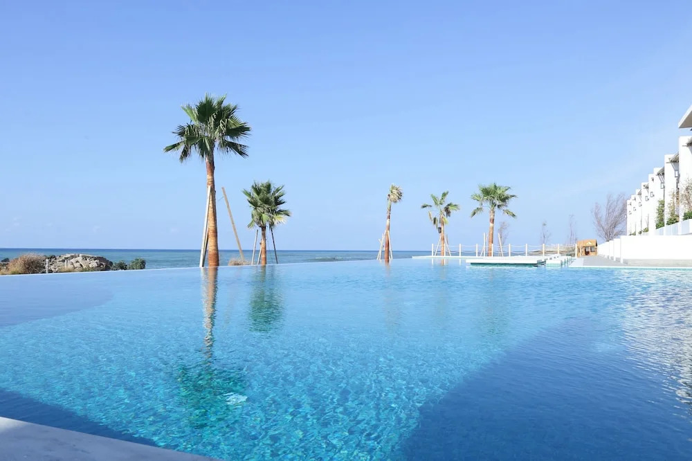 La Siesta Hotel & Beach Resort