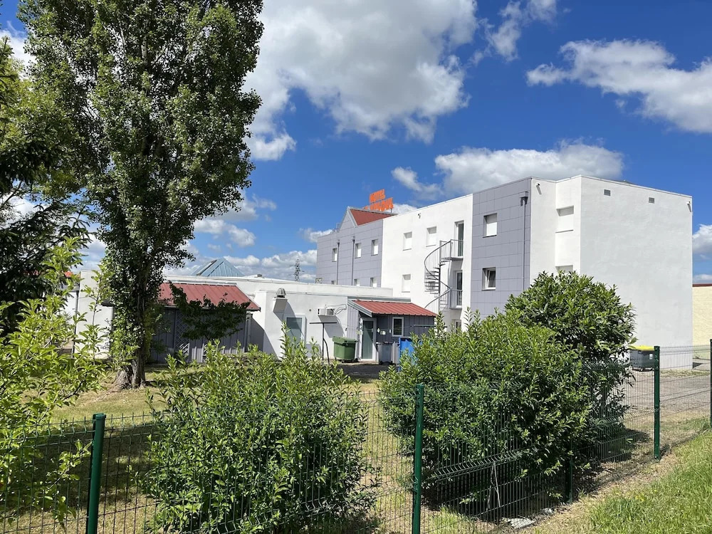 BRIT HOTEL LE VESOUL