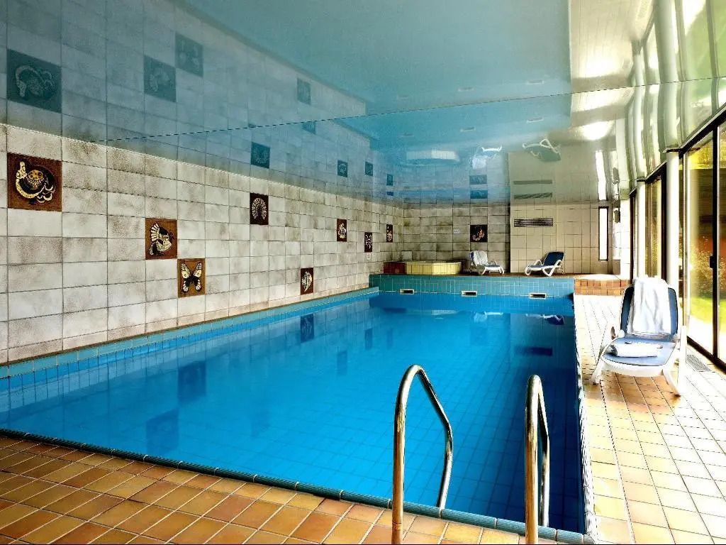 Logis Hostellerie Motel Au Bois Le Sire