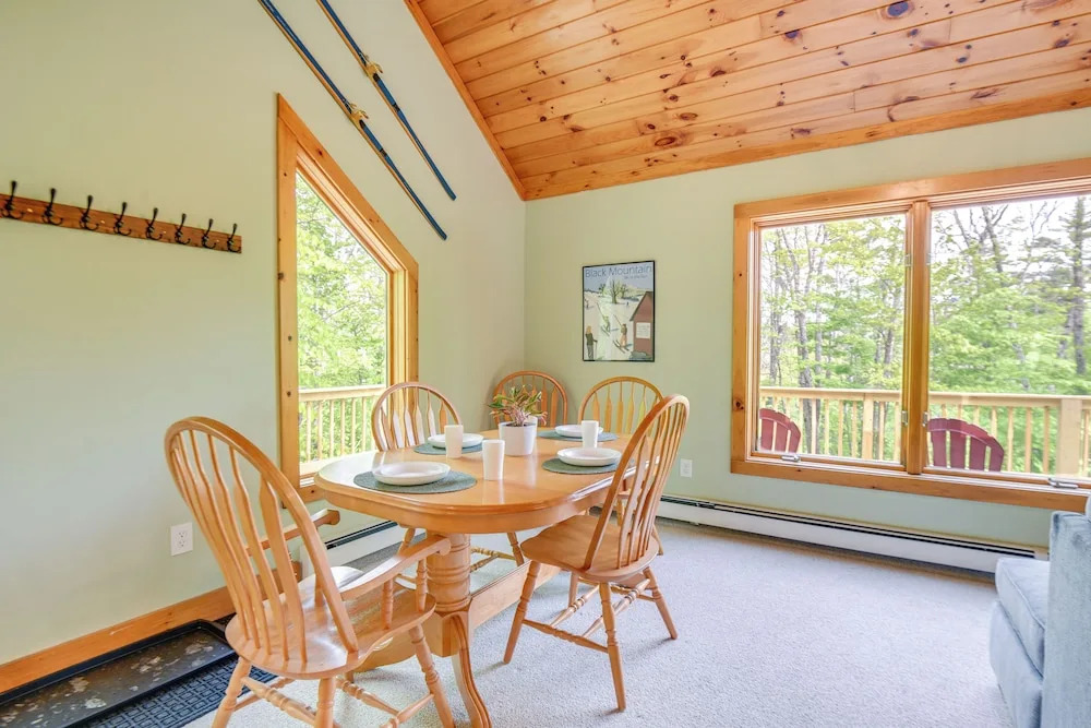 Peaceful Conway Home w/ Fire Pit & Grill