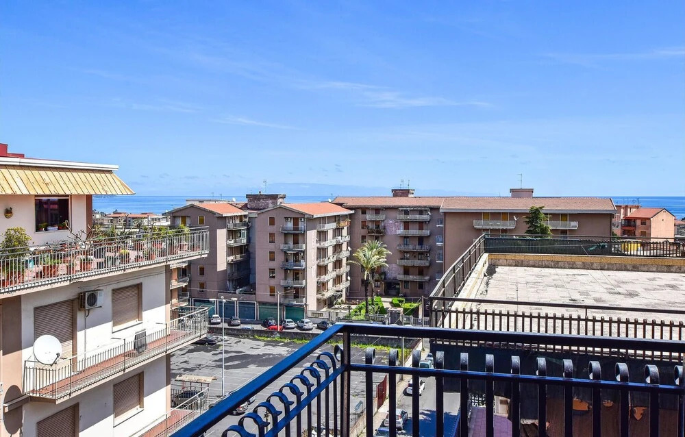 Stunning Apartment in Giarre With Wifi and 2 Bedrooms