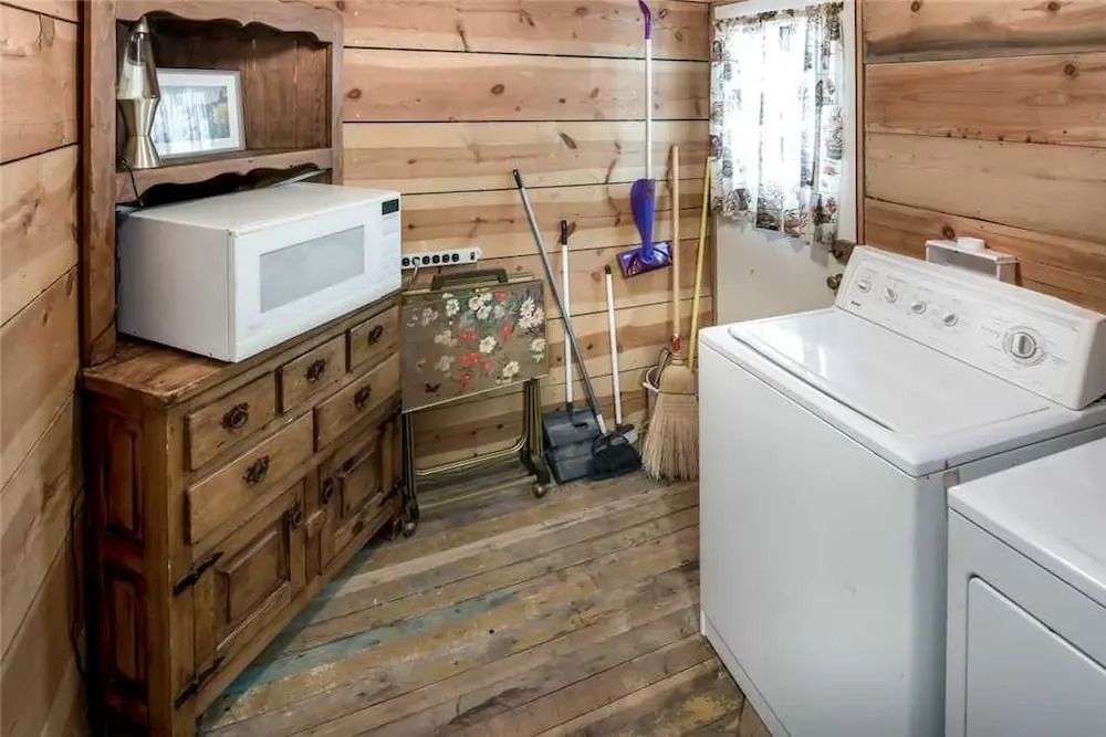 The Summit At Fawn Ridge - Three Bedroom Cabin with Hot Tub