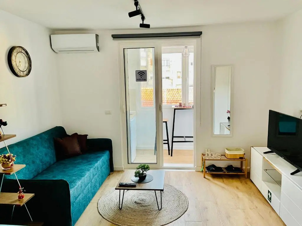 Central Studio Apartment 1, Tirana