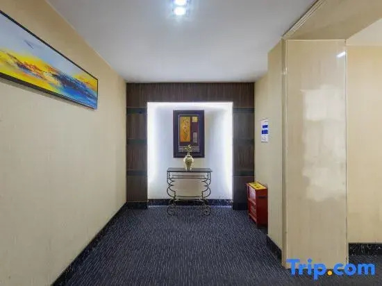 Taihua Business Hotel (Shijiazhuang Xinbai Plaza MixC Branch)