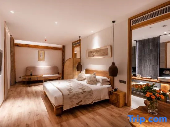 Read Life Hotel
