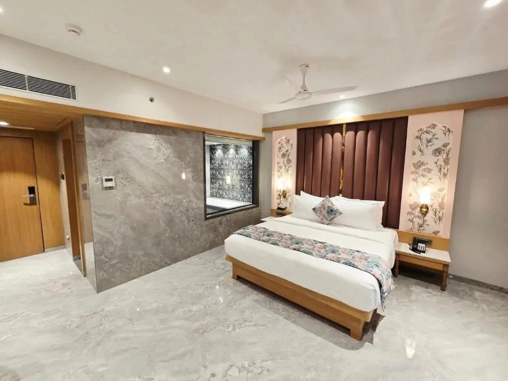 Hotel Mumbai House Digha Airoli