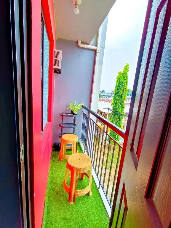Mamby Gray's Place Balcony, Karaoke ,Wifi,Netflix &Kitchen
