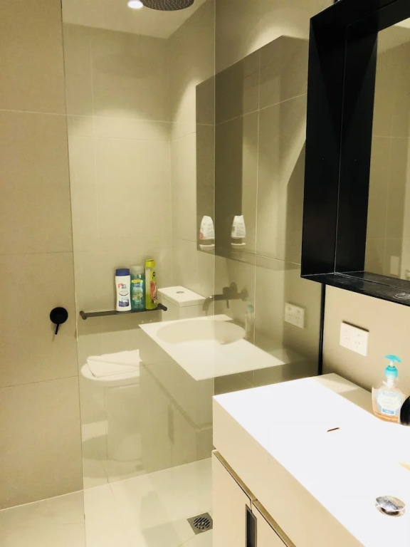 Comfy 2-Bedroom Apartment Level 5