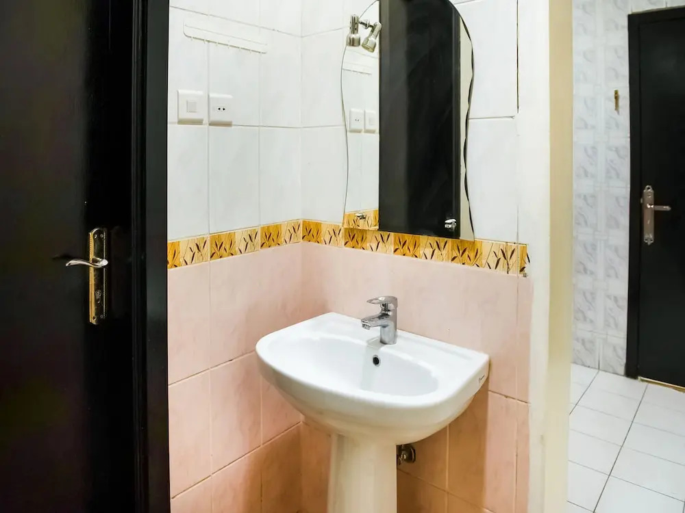 OYO 492 Rose Plaza For Housing Units