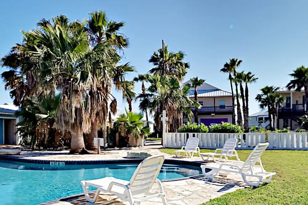 MR193 Breezy Palms - 3 Br Home