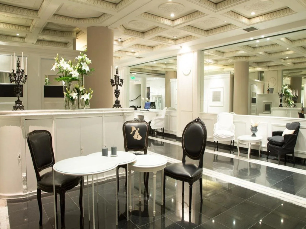 1253 Recoleta Small Hotel