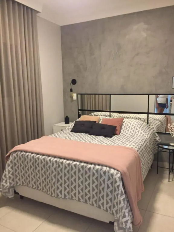 Apartamento novíssimo a 3 quadras da praia, com piscina, sala de jogos, sauna e churrasqueira!