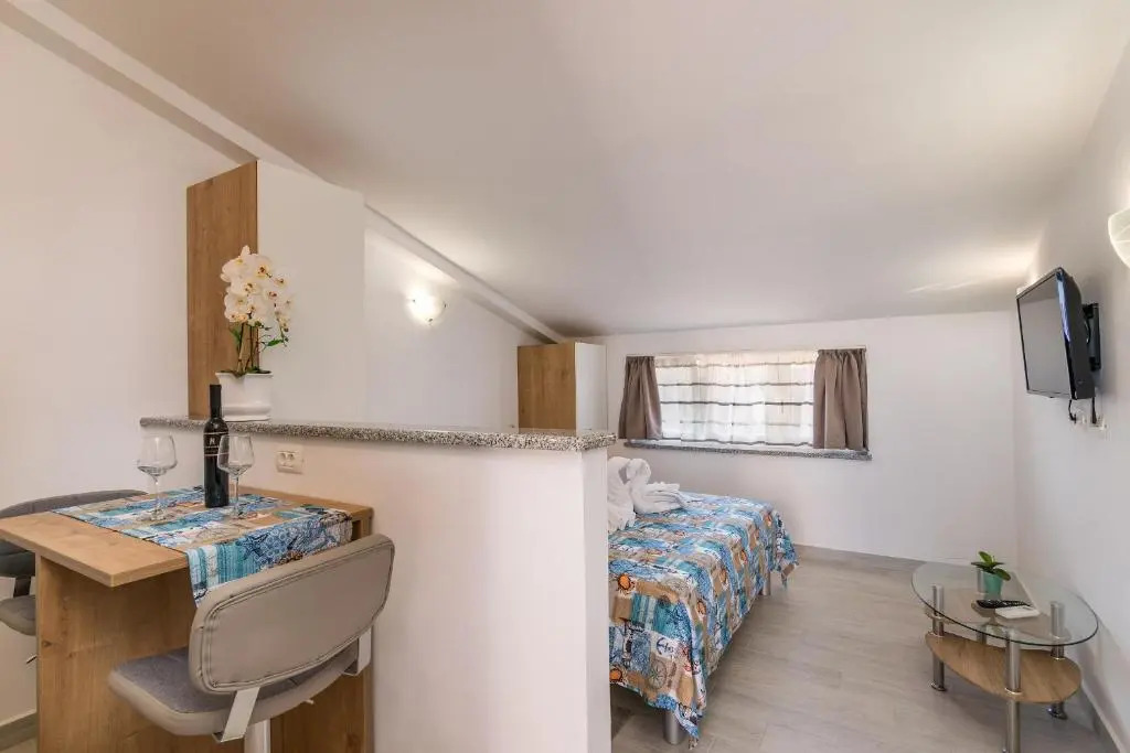 Apartments Korina