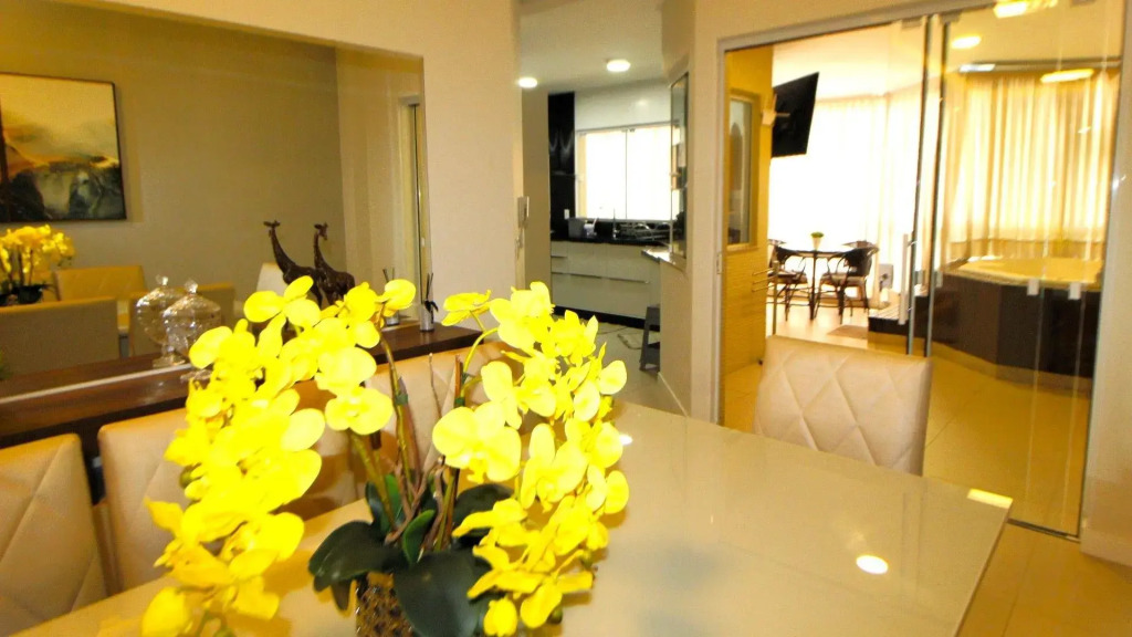 1072 - Apartamento 3 suítes Alto Padrão com SPA na Praia de Bombinhas