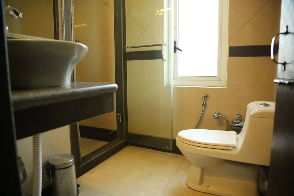 OYO 5121 Hotel Ocean