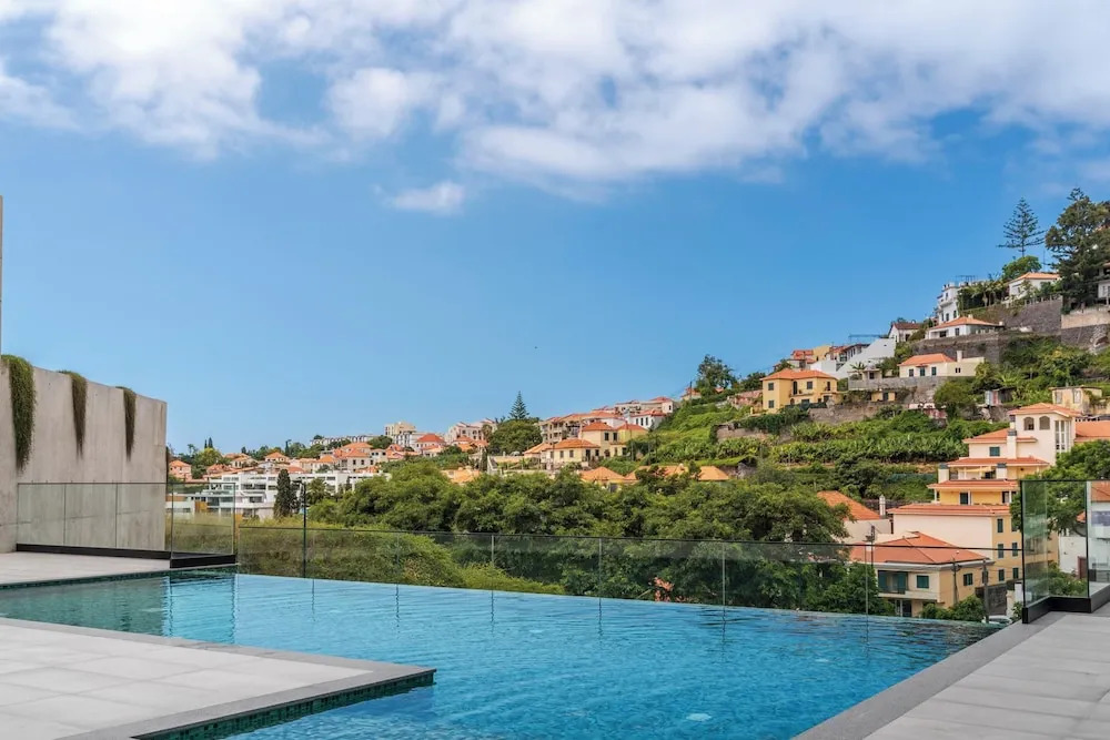 Funchal, With Pool - Uptown 13 Apartment
